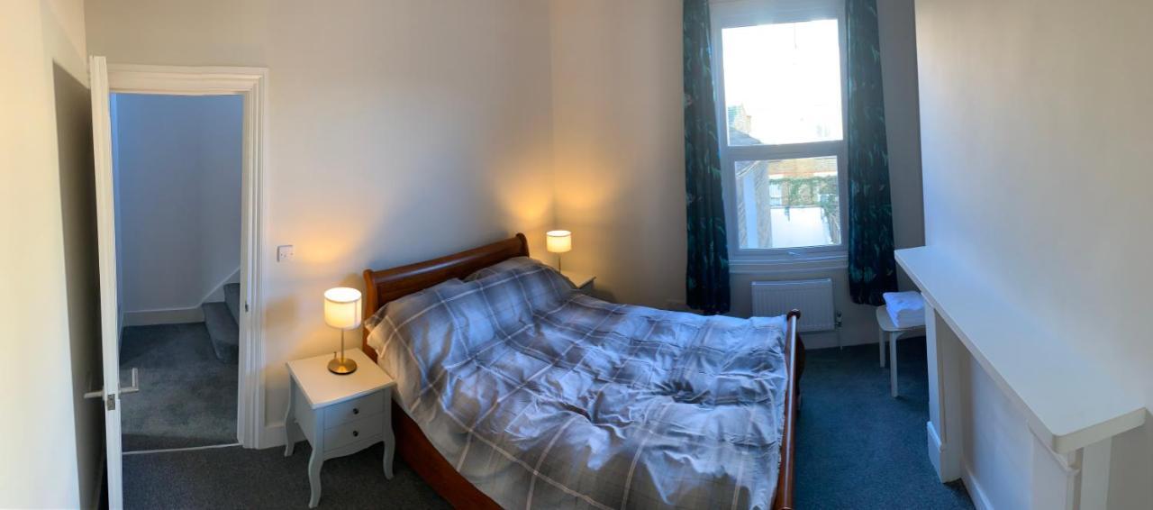 The Dimmer 2 Bedroom Apartment Лондон Екстер'єр фото