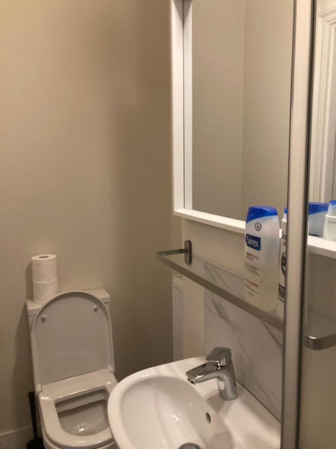 The Dimmer 2 Bedroom Apartment Лондон Екстер'єр фото